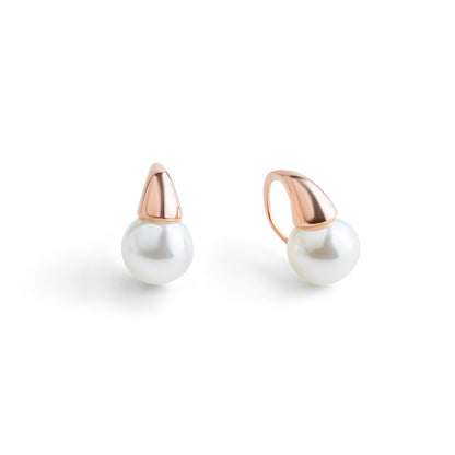 Pearl drop earrings