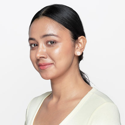 Shell Pendant necklace with studs